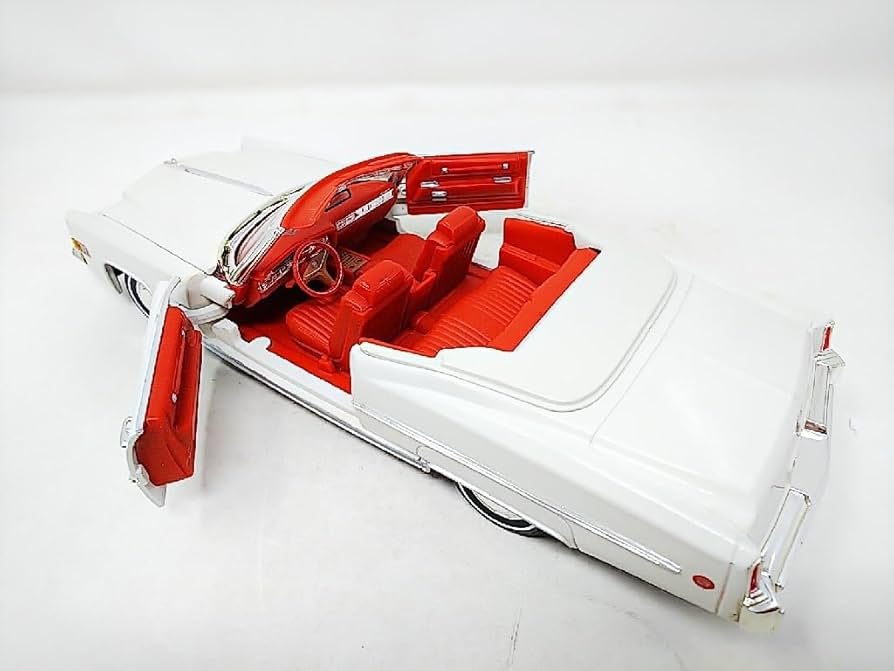 ミニカー 1:18 1973 キャデラック エルドラド2台（インパラ） ミニカー 1:18 1973 キャデラック エルドラド2台（インパラ
